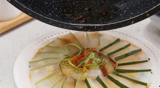 吃瓜不忘干饭,品味生活，享受人生